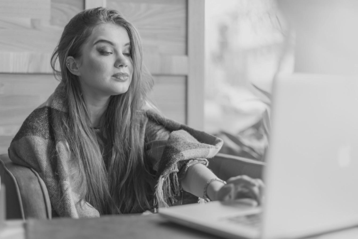 Análisis de mensajes fraudulentos en sesión práctica