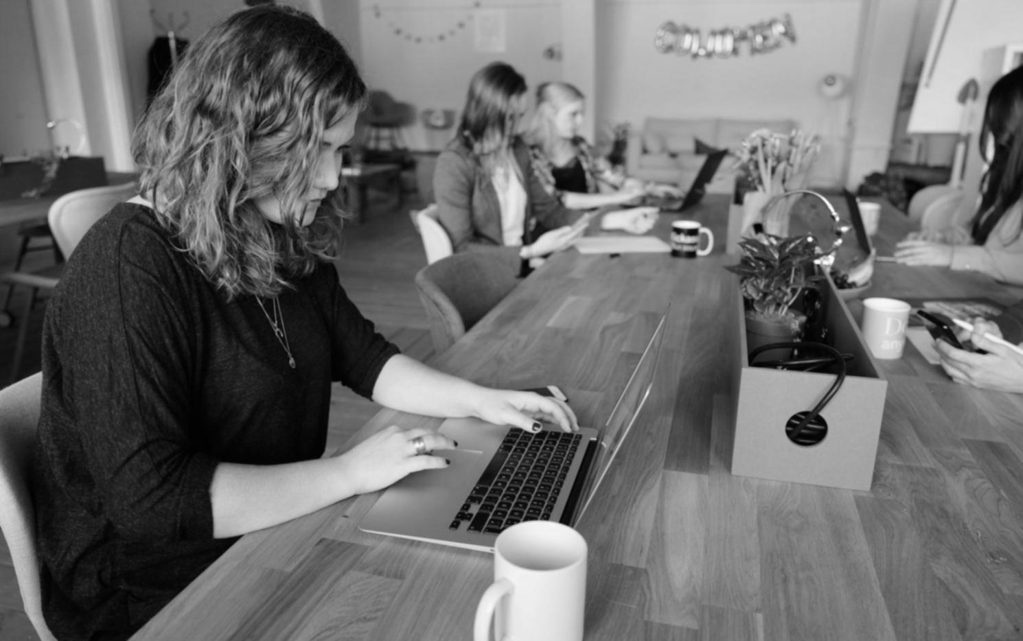 Sistema de detección de fraude en tiempo real analizando transacciones